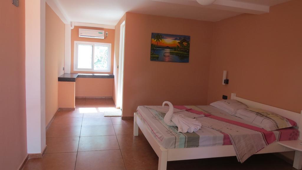 Binucot Beach Resort Ferrol Zimmer foto