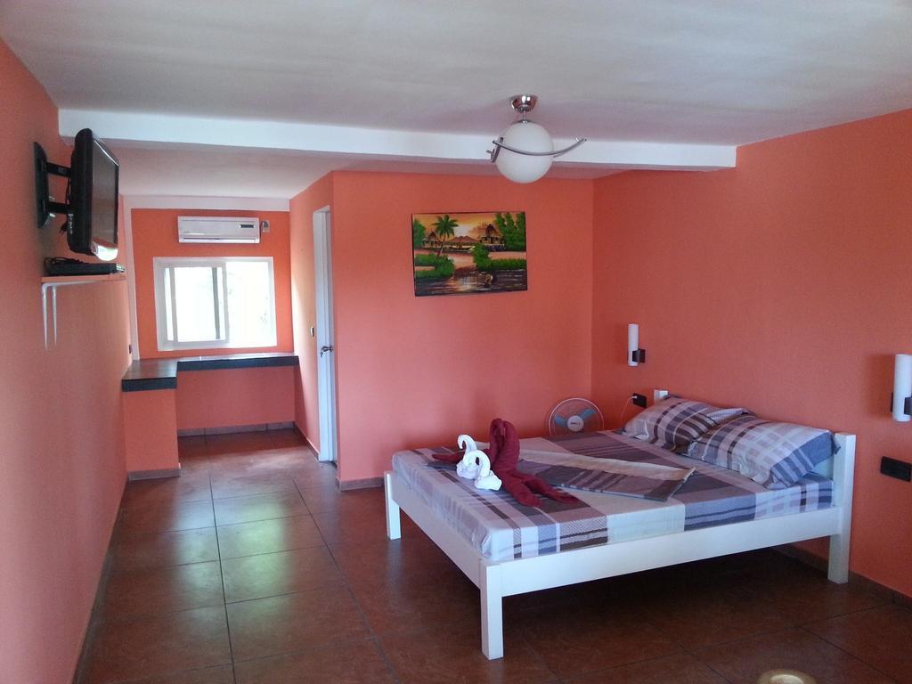Binucot Beach Resort Ferrol Zimmer foto